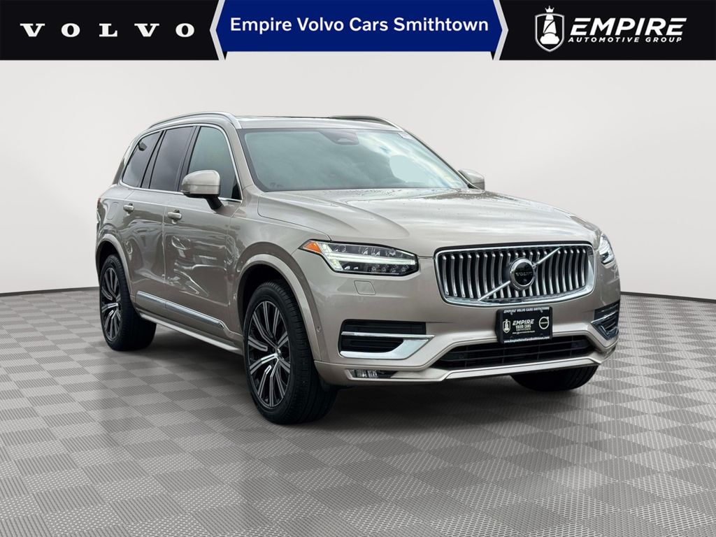 2023 Volvo XC90 B6 Plus Bright Theme 7-Passenger AWD