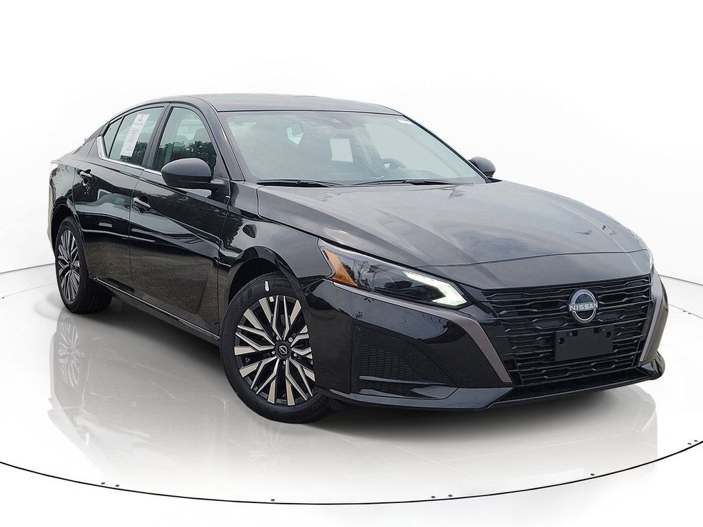 Super Black Clearcoat 2026 Nissan Altima Sedan Front-Wheel Drive Continuously Variable Transmission