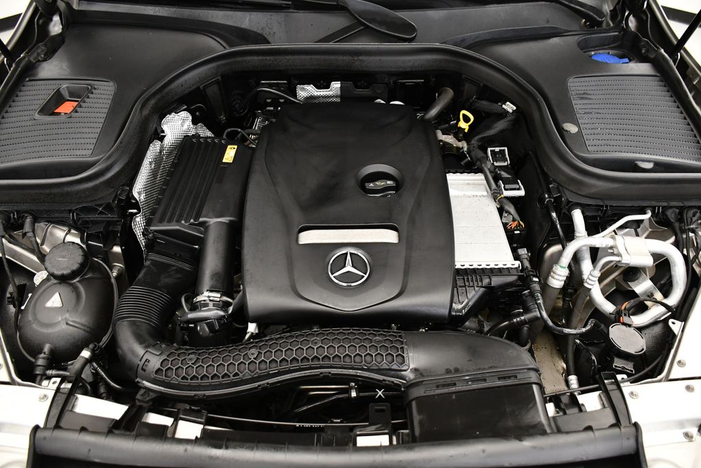 2019 Mercedes-Benz GLC 300 11