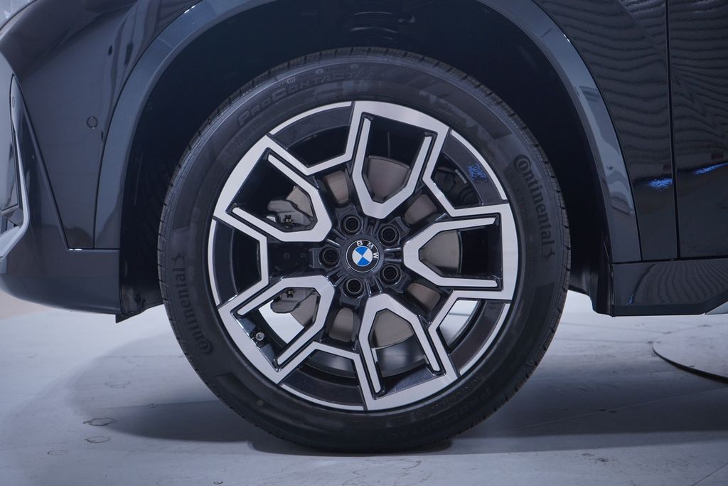Thumbnail: 2025 BMW X1 - 2