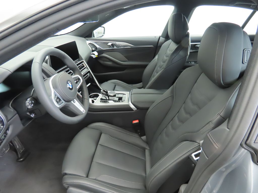 Thumbnail: 2026 BMW 8 Series - 18