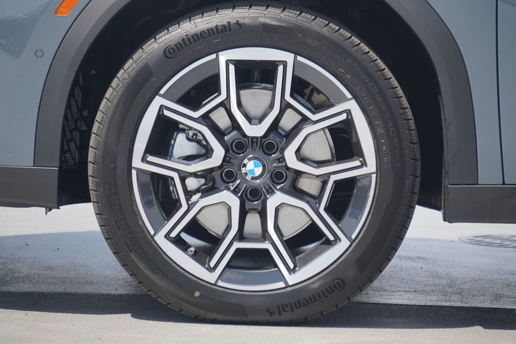 2025 BMW X2 xDrive28i 5