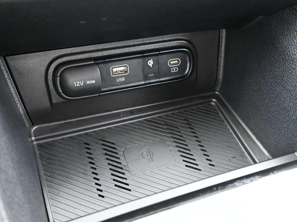 Used 2023 Glacial White Pearl Kia X-Line image 24