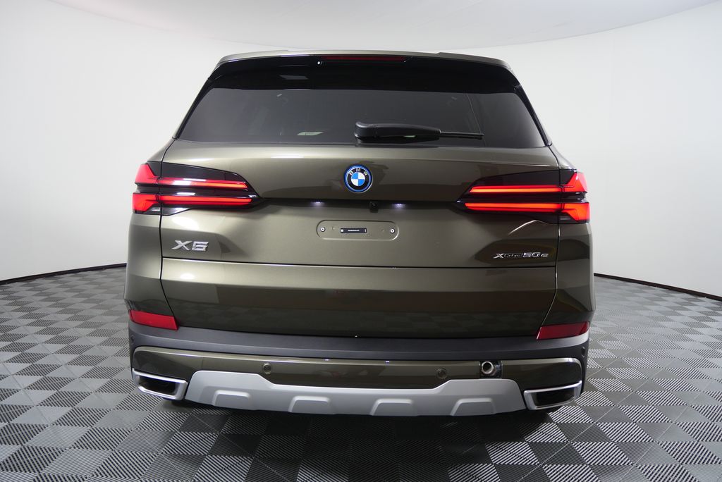 Thumbnail: 2026 BMW X5 - 4