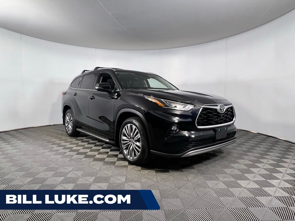 Midnight Black Metallic 2024 Toyota Highlander Platinum FWD SUV / Crossover Front-Wheel Drive 8-Speed Automatic