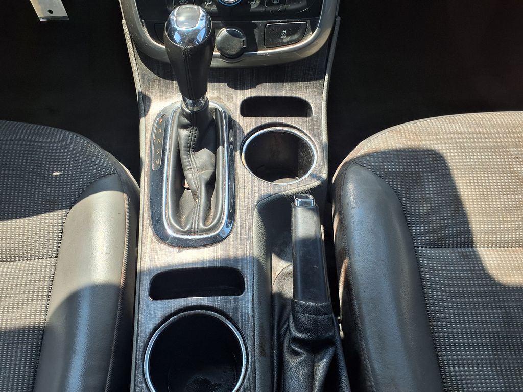 Used 2014 Gold Chevrolet LT image 21