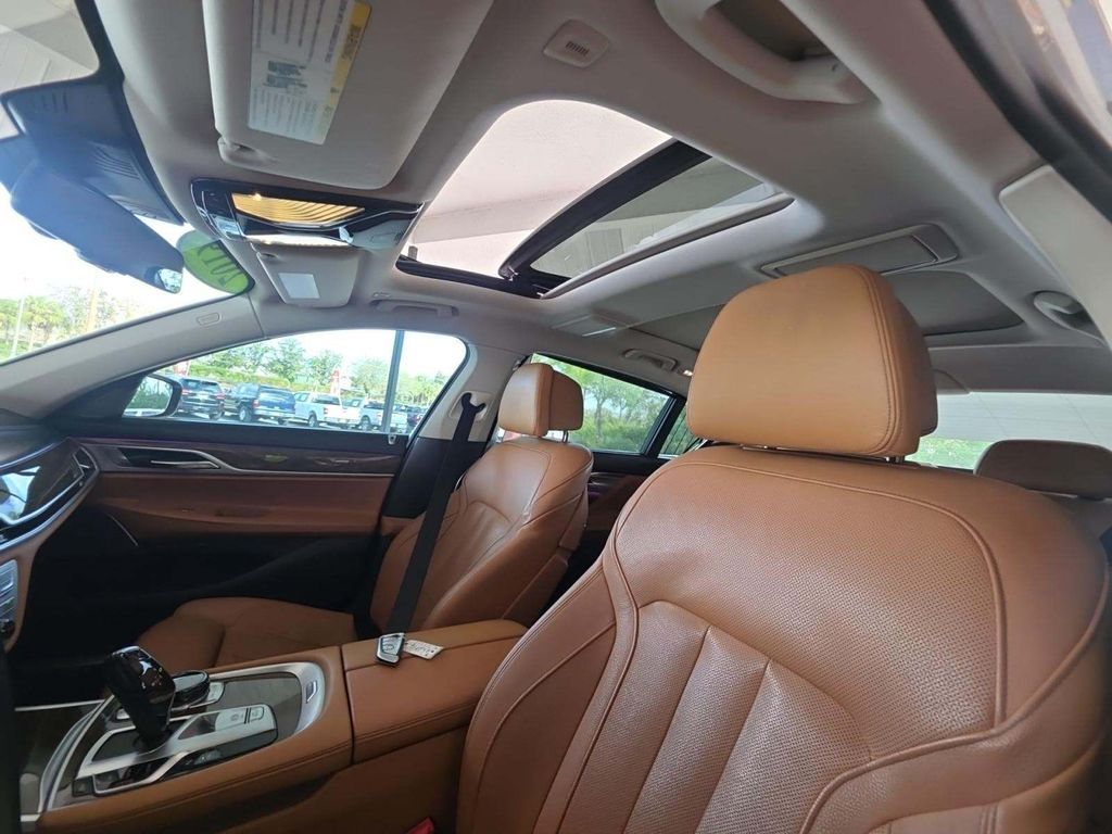 2019 BMW 7 Series 740i - 4