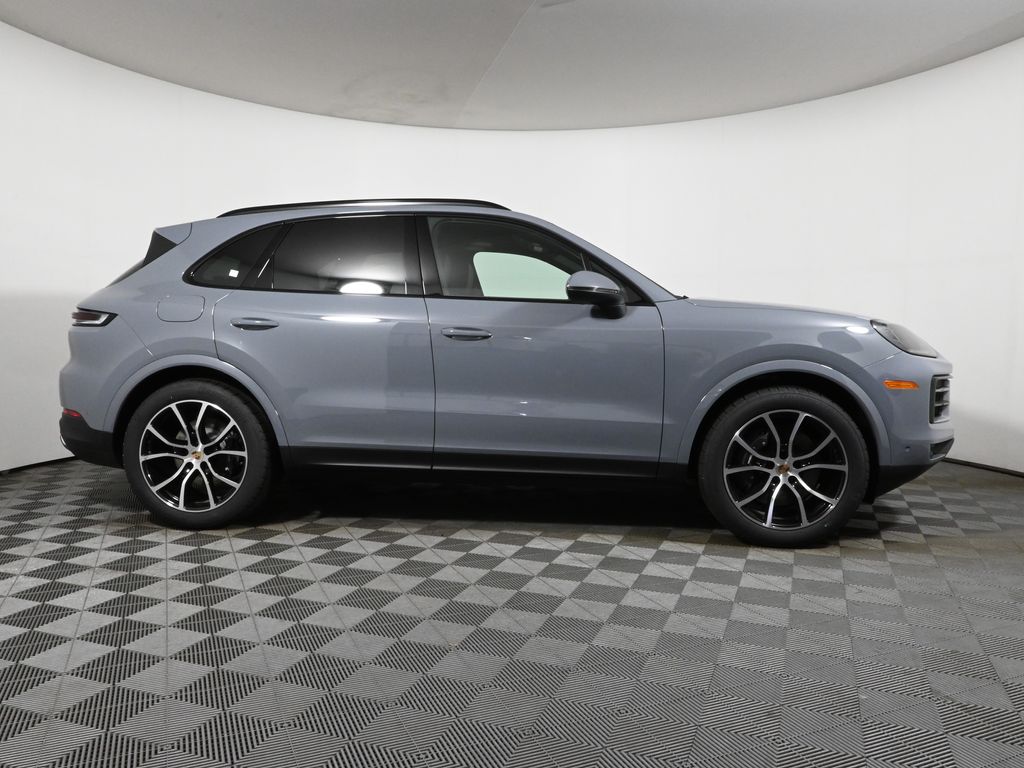 Thumbnail: 2025 Porsche Cayenne - 8