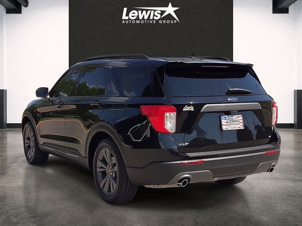 Used 2024 Ford Explorer XLT For Sale in Farmington, AR