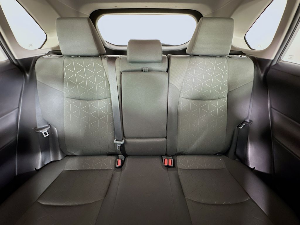ToyotaRAV4 Hybrid13