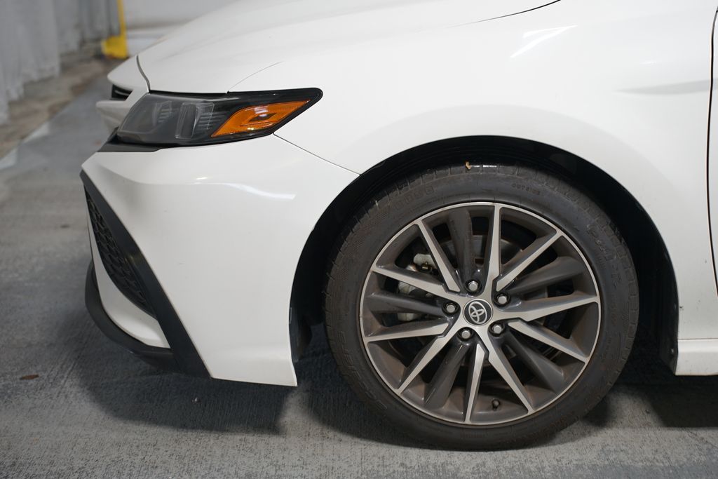 Thumbnail: 2022 Toyota Camry - 5