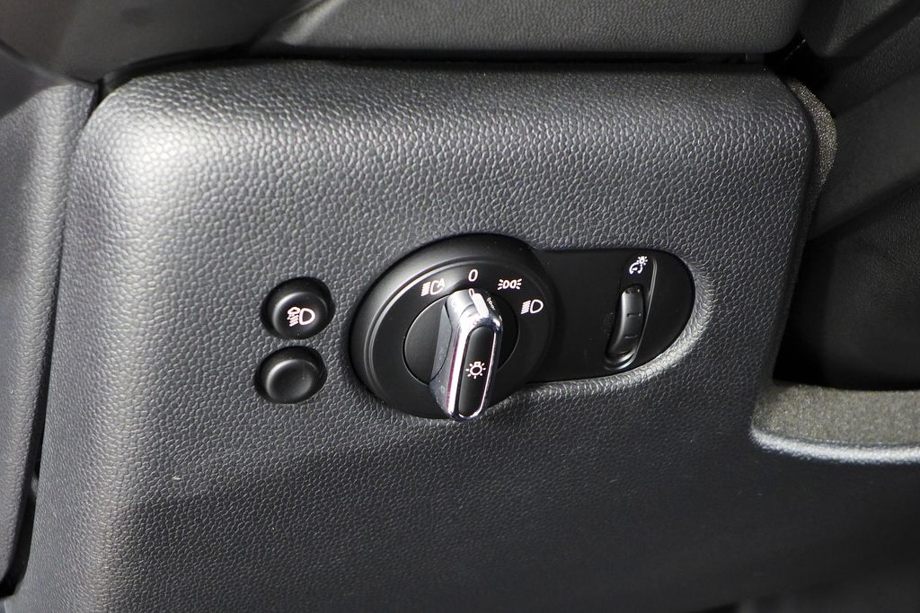 Thumbnail: 2023 MINI Cooper - 26