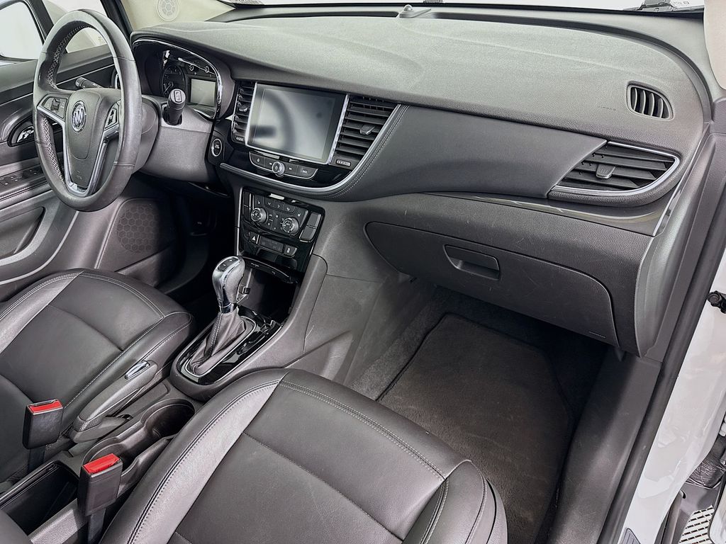 Thumbnail: 2019 Buick Encore - 17