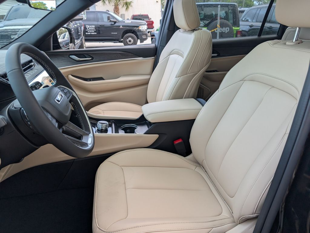new 2026 Jeep Grand Cherokee L car, priced at $46,725