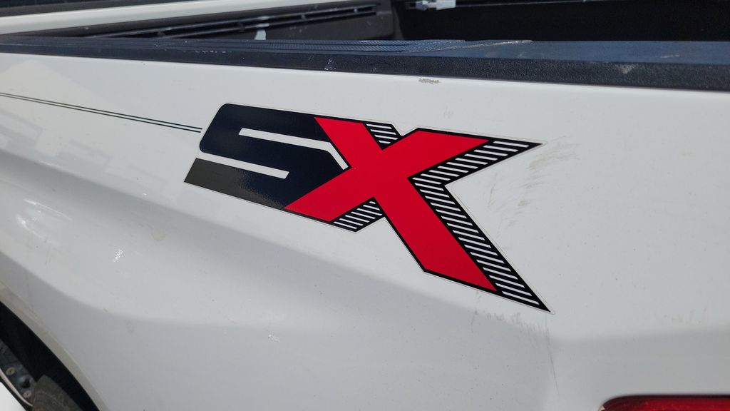 Used 2020 White Toyota SR5 image 11