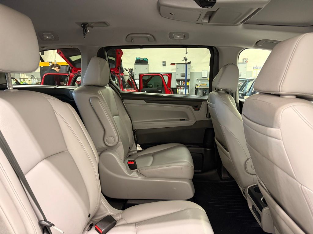 Thumbnail: 2023 Honda Odyssey - 25