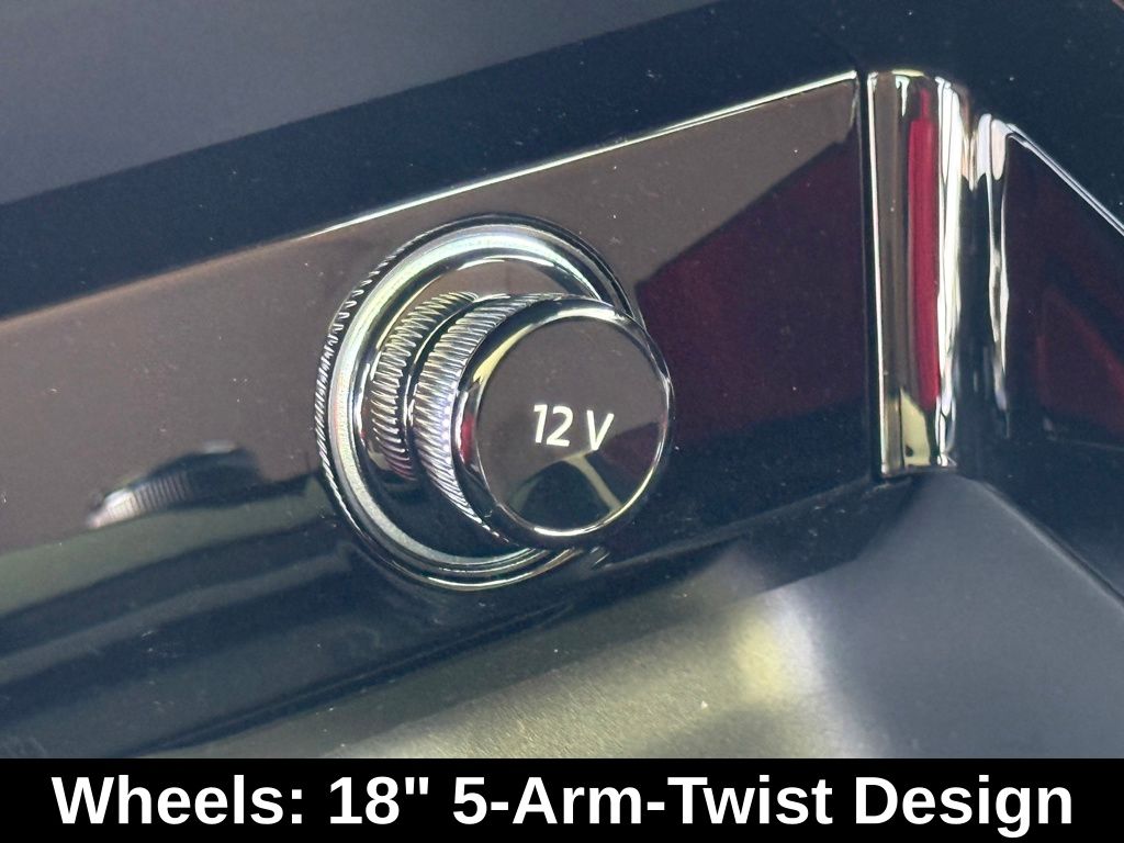 New 2025 White Audi 2.0T Premium image 30