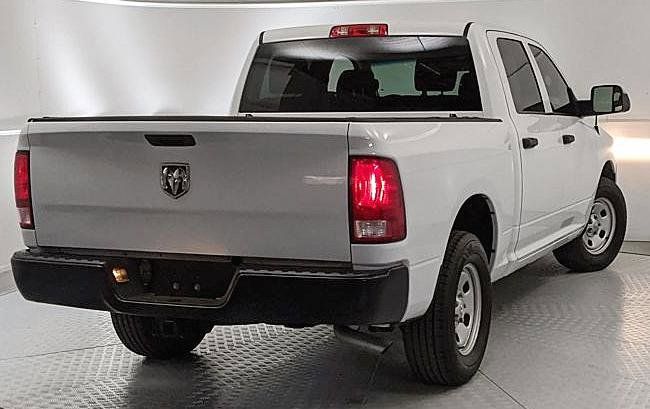 View vehicle photo 3