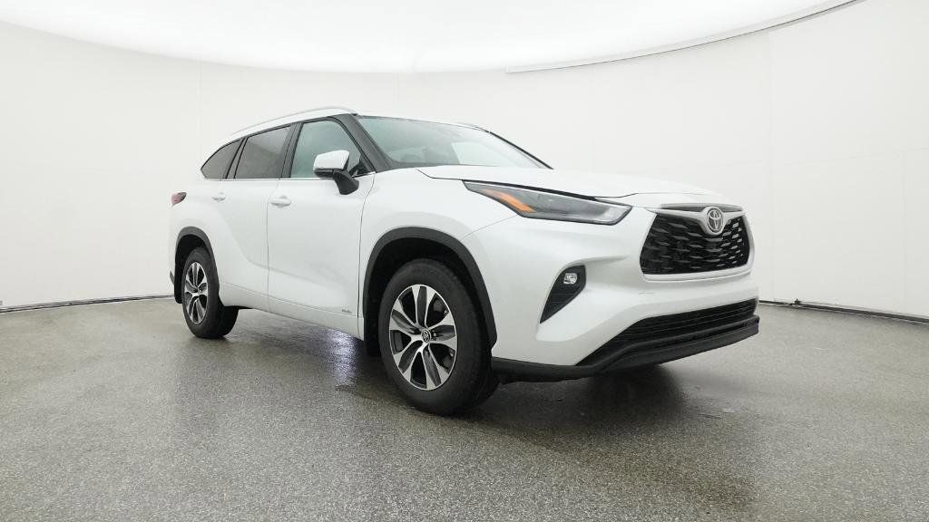 Thumbnail: 2025 Toyota Highlander - 27