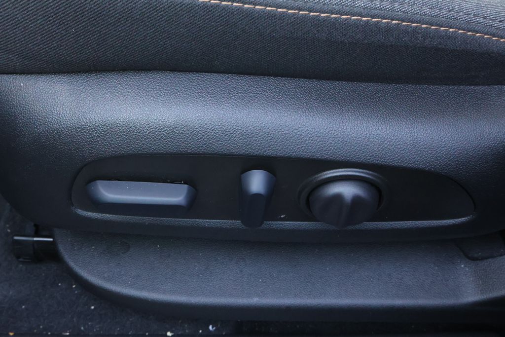 Thumbnail: 2023 Chevrolet Equinox - 13