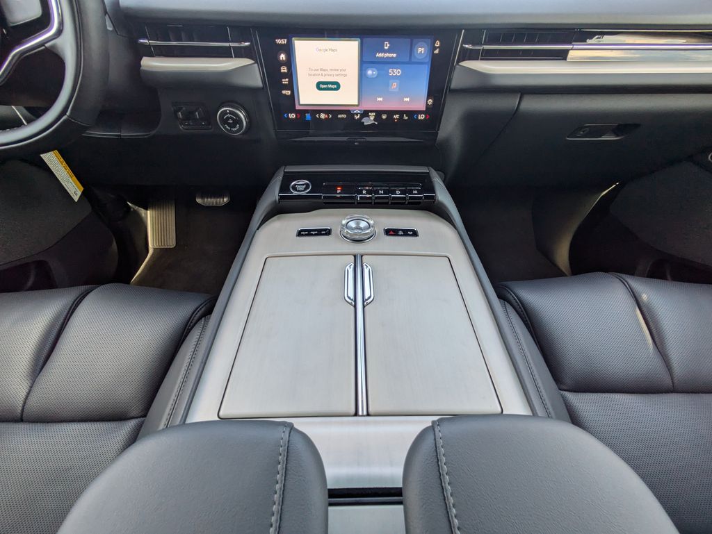 2027 Lincoln Navigator 