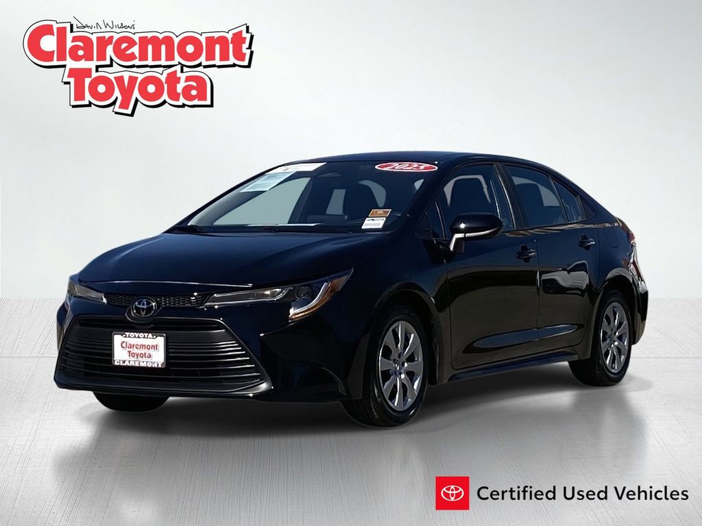 2025 Toyota Corolla LE FWD
