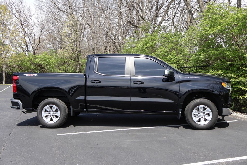 2022 Chevrolet Silverado 1500 LT 9