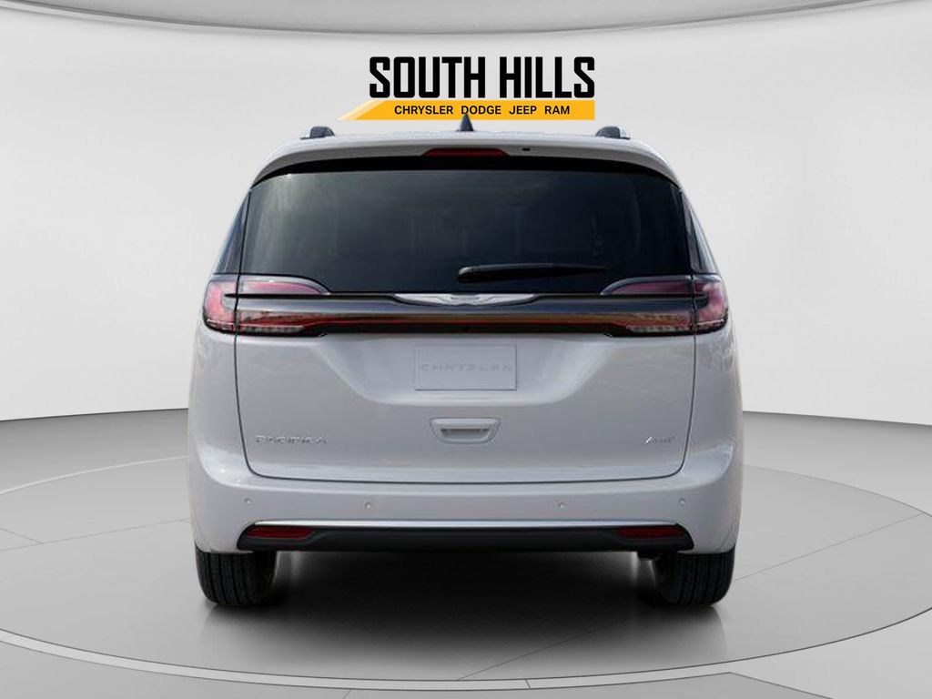 2026 Chrysler Pacifica Pinnacle White at South Hills CDJR
