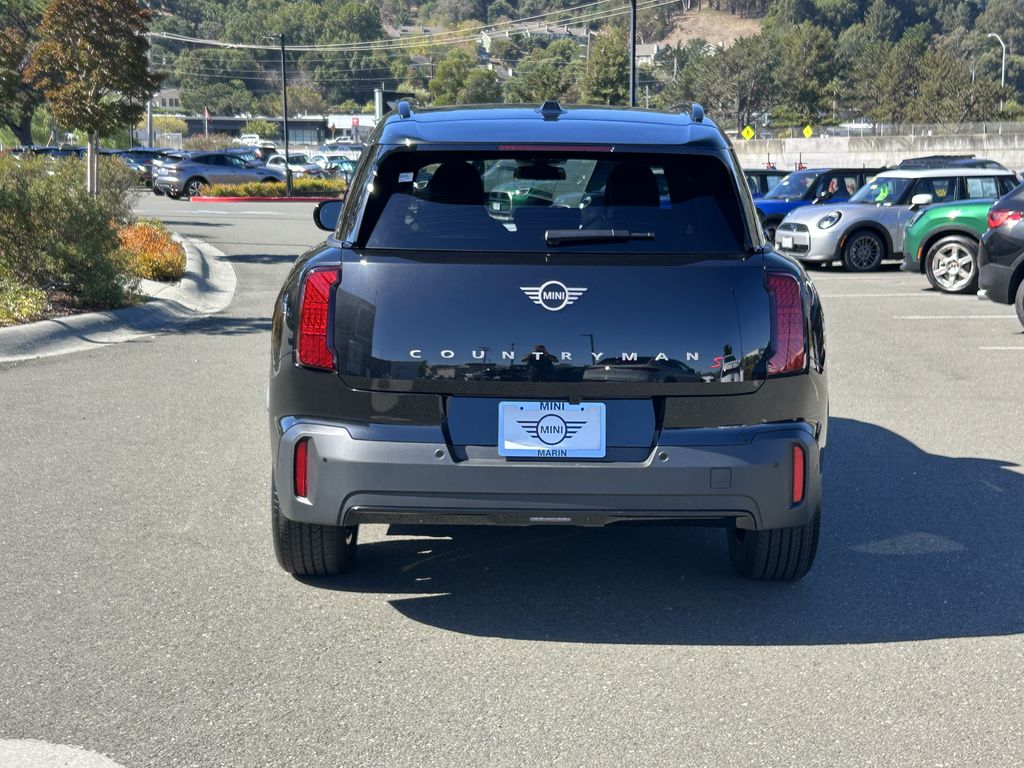 Thumbnail: 2027 MINI Cooper Countryman - 4