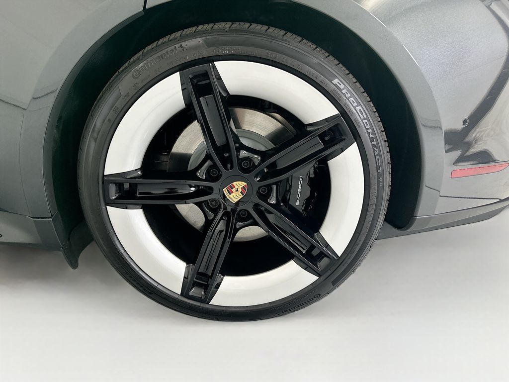 Thumbnail: 2026 Porsche Taycan - 31