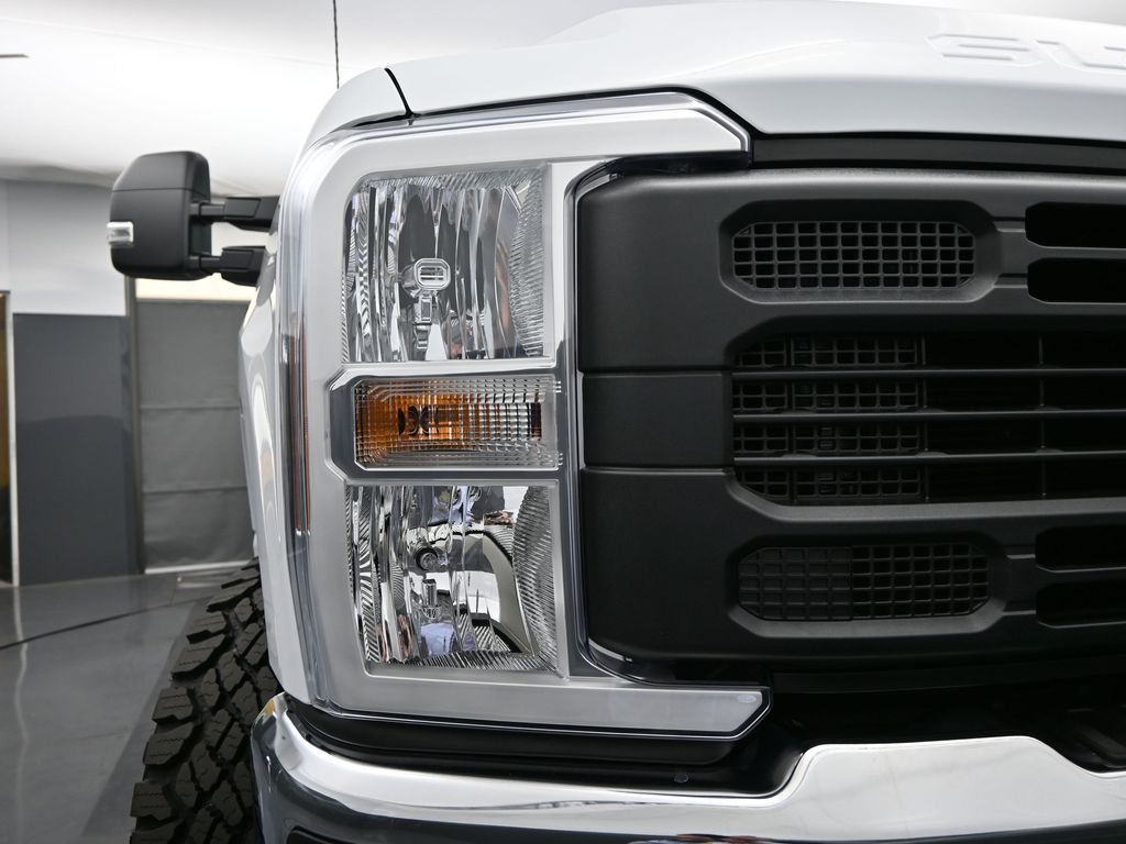 2026 Ford F-250 XL photo 13