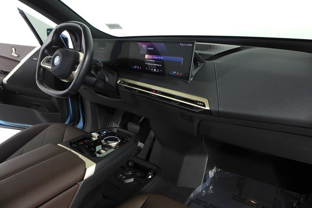 Thumbnail: 2024 BMW iX - 12