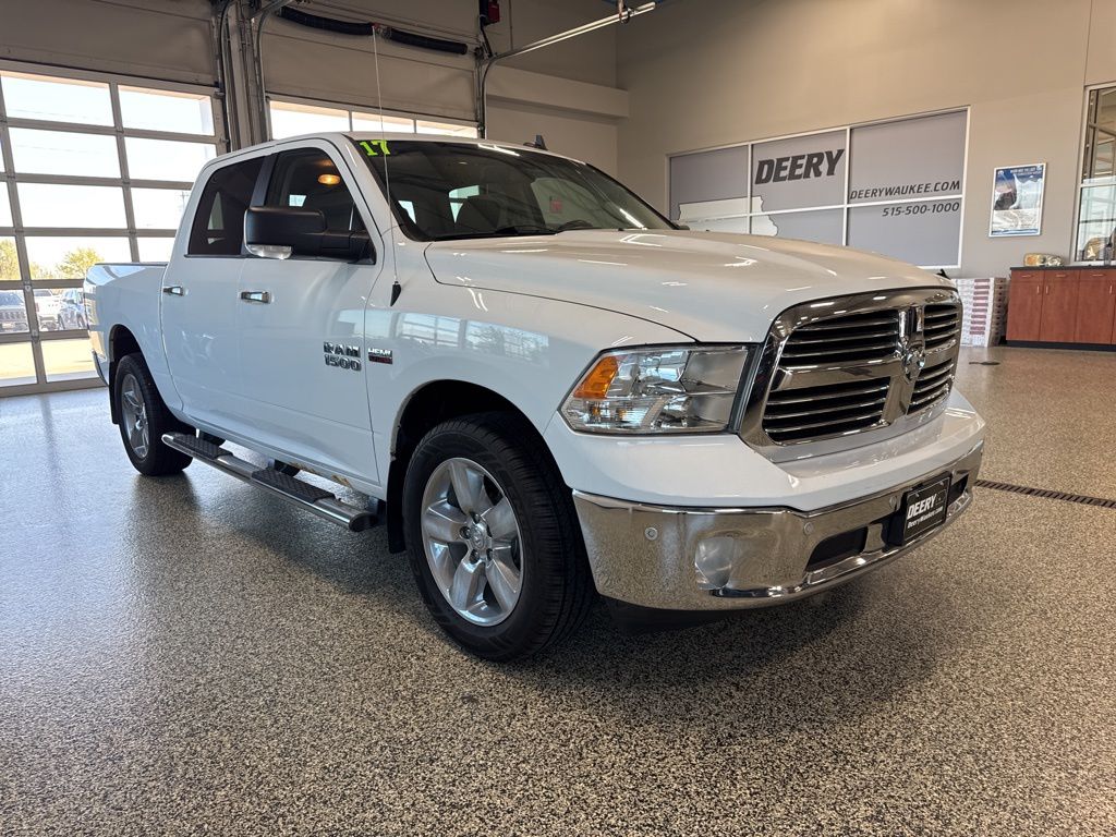 Bright White Clearcoat 2017 RAM 1500 Big Horn Crew Cab 4WD Pickup Truck Four-Wheel Drive 8-Speed Automatic