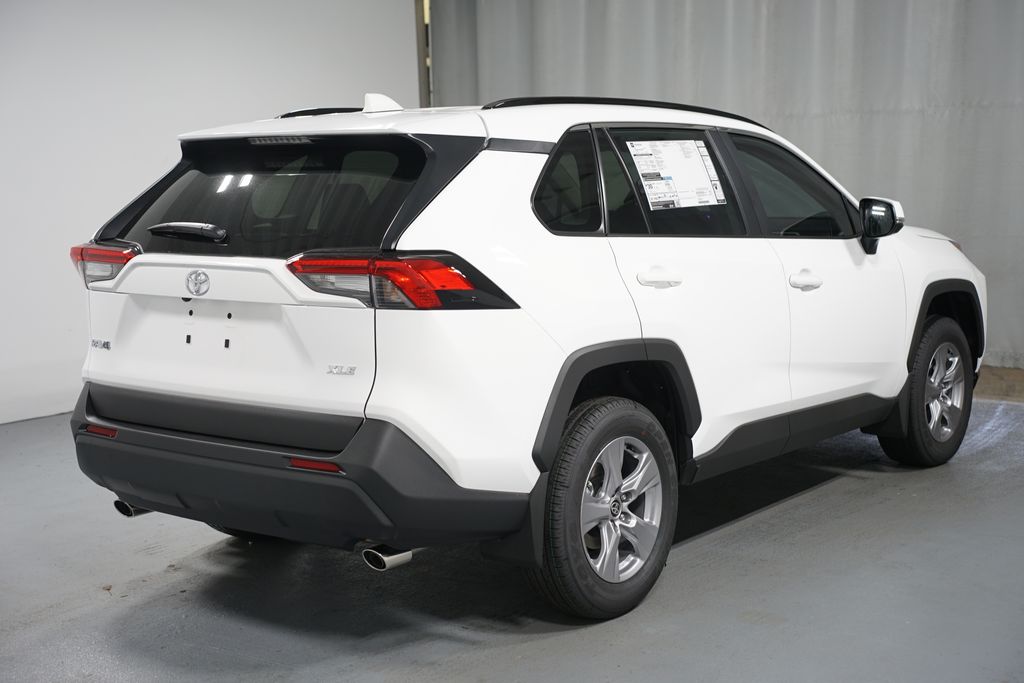 Thumbnail: 2025 Toyota RAV4 - 8
