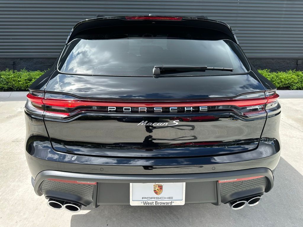 Thumbnail: 2025 Porsche Macan - 11