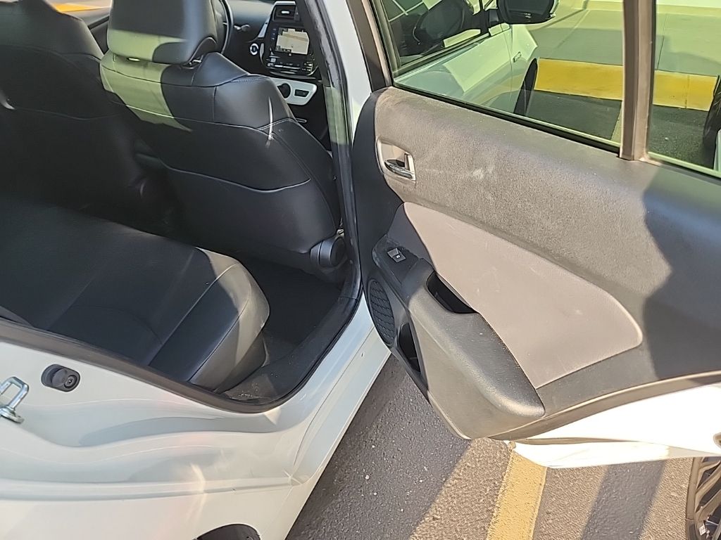 Thumbnail: 2017 Toyota Prius - 10