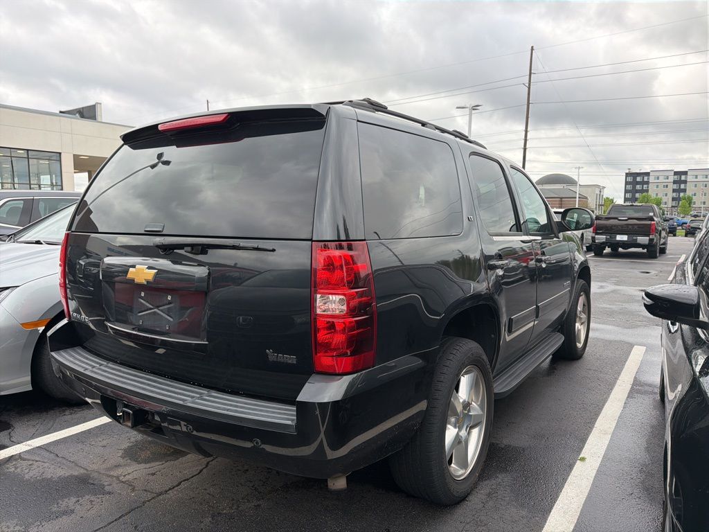 Thumbnail: 2013 Chevrolet Tahoe - 3