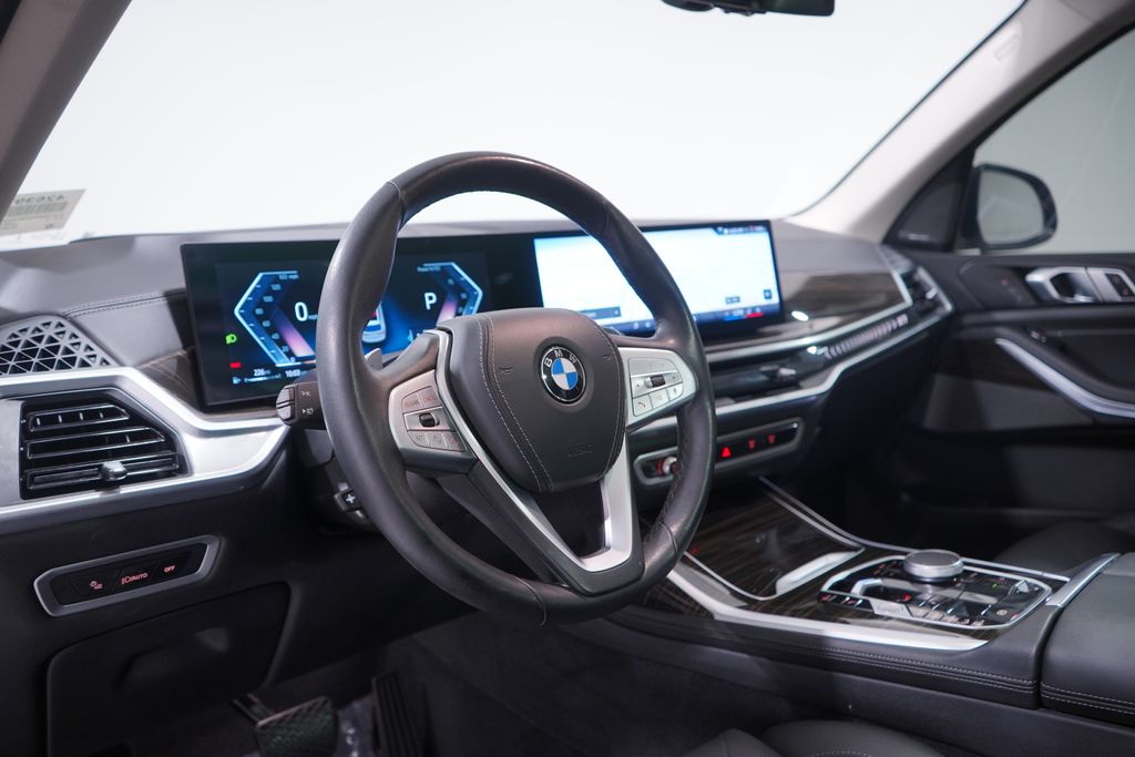 Thumbnail: 2024 BMW X7 - 6