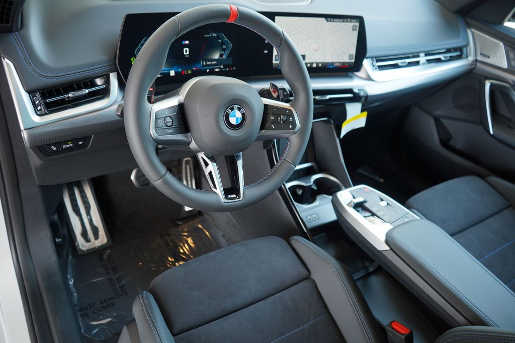 Thumbnail: 2025 BMW X1 - 12