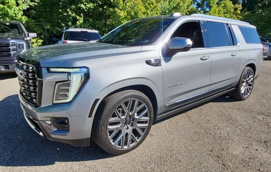 Sterling Metallic 2026 GMC Yukon XL SUV / Crossover Four-Wheel Drive 