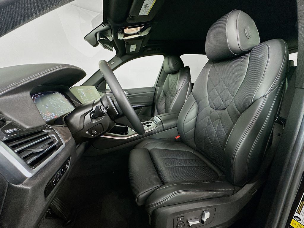 Thumbnail: 2023 BMW X5 - 22