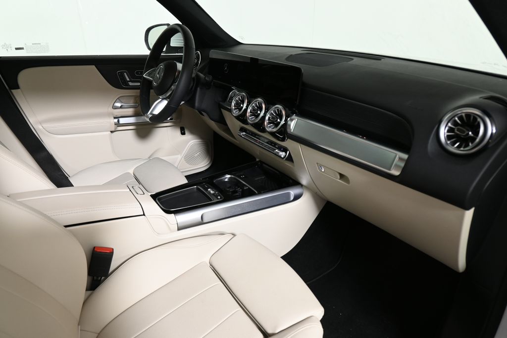 Thumbnail: 2026 Mercedes-Benz GLB - 25