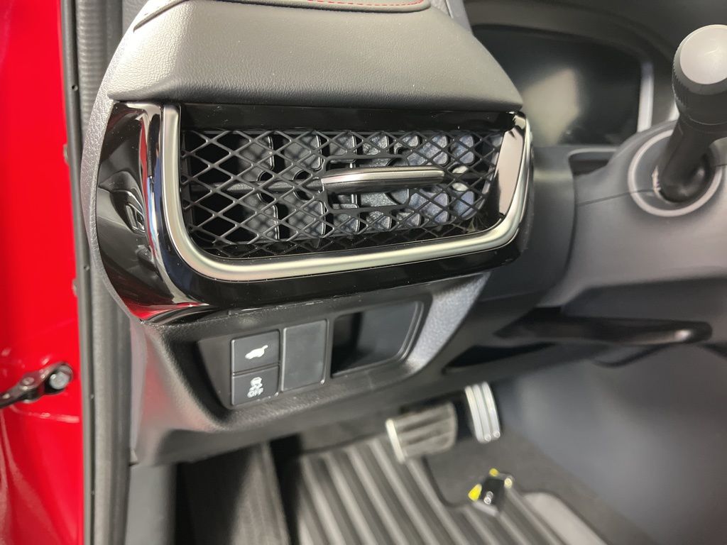 Thumbnail: 2025 Acura ADX - 30