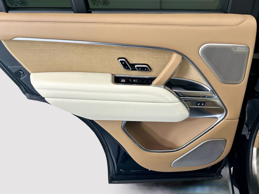 Thumbnail: 2023 Land Rover Range Rover - 25