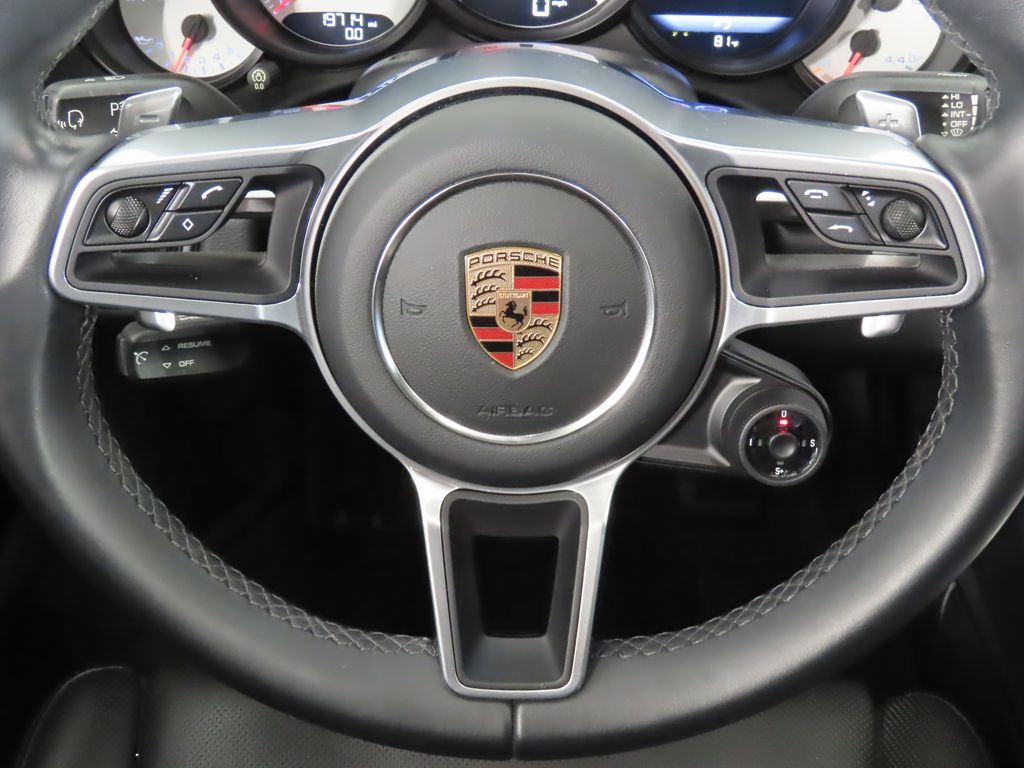 Thumbnail: 2017 Porsche 911 - 18