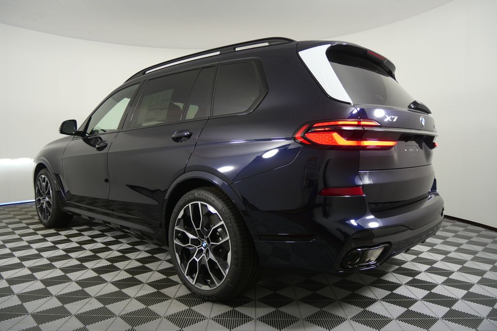 Thumbnail: 2026 BMW X7 - 5