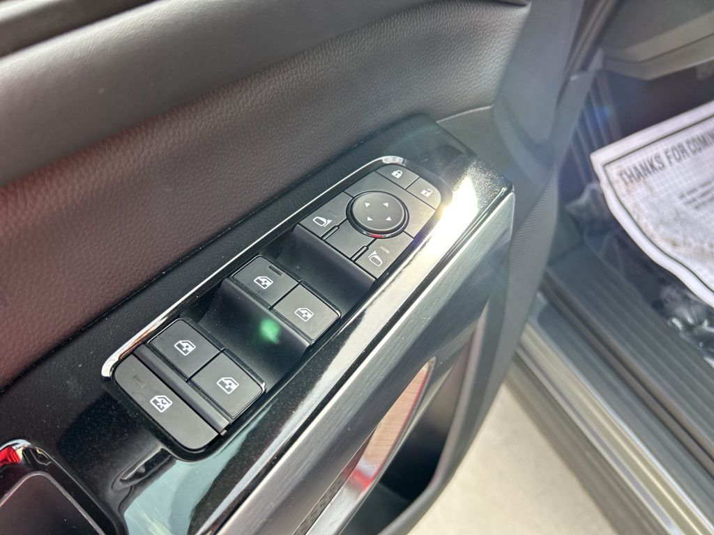 2023 Gun Metallic Nissan Pathfinder SL FWD SUV