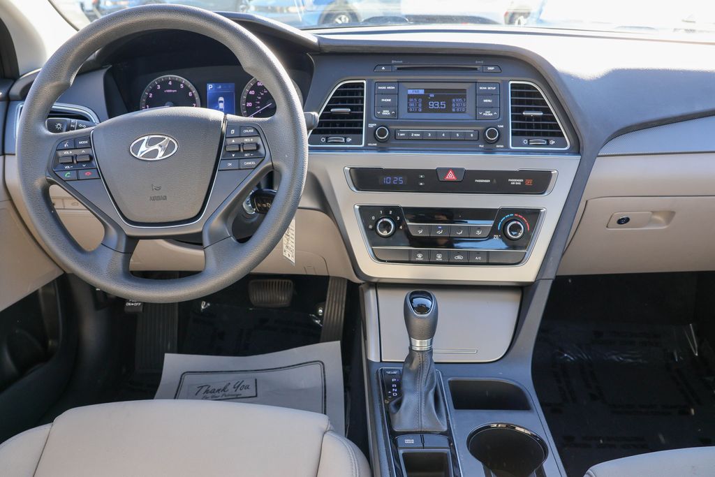 2015 Hyundai Sonata SE 28