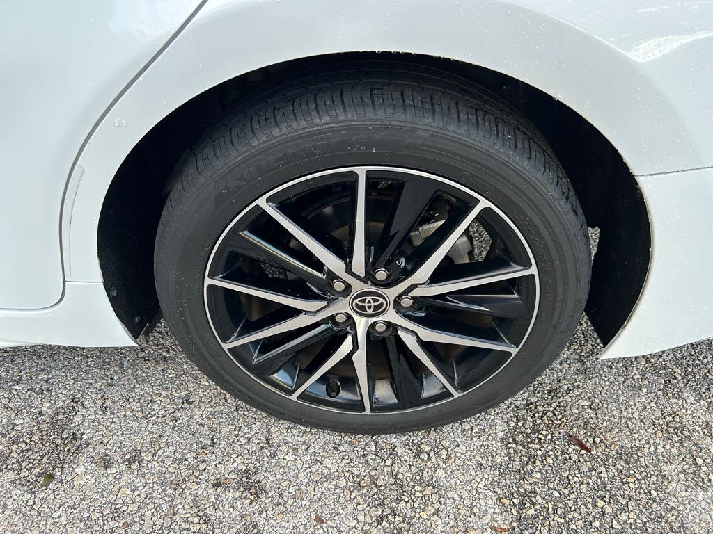 Thumbnail: 2023 Toyota Camry - 9