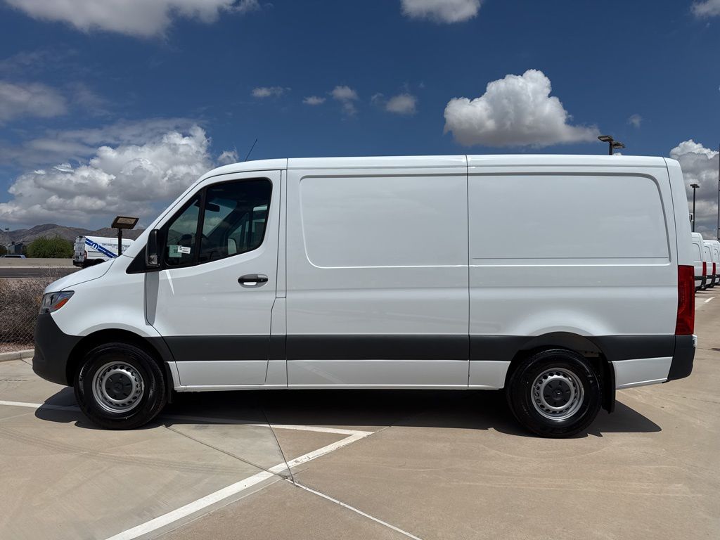 Thumbnail: 2025 Mercedes-Benz Sprinter - 8